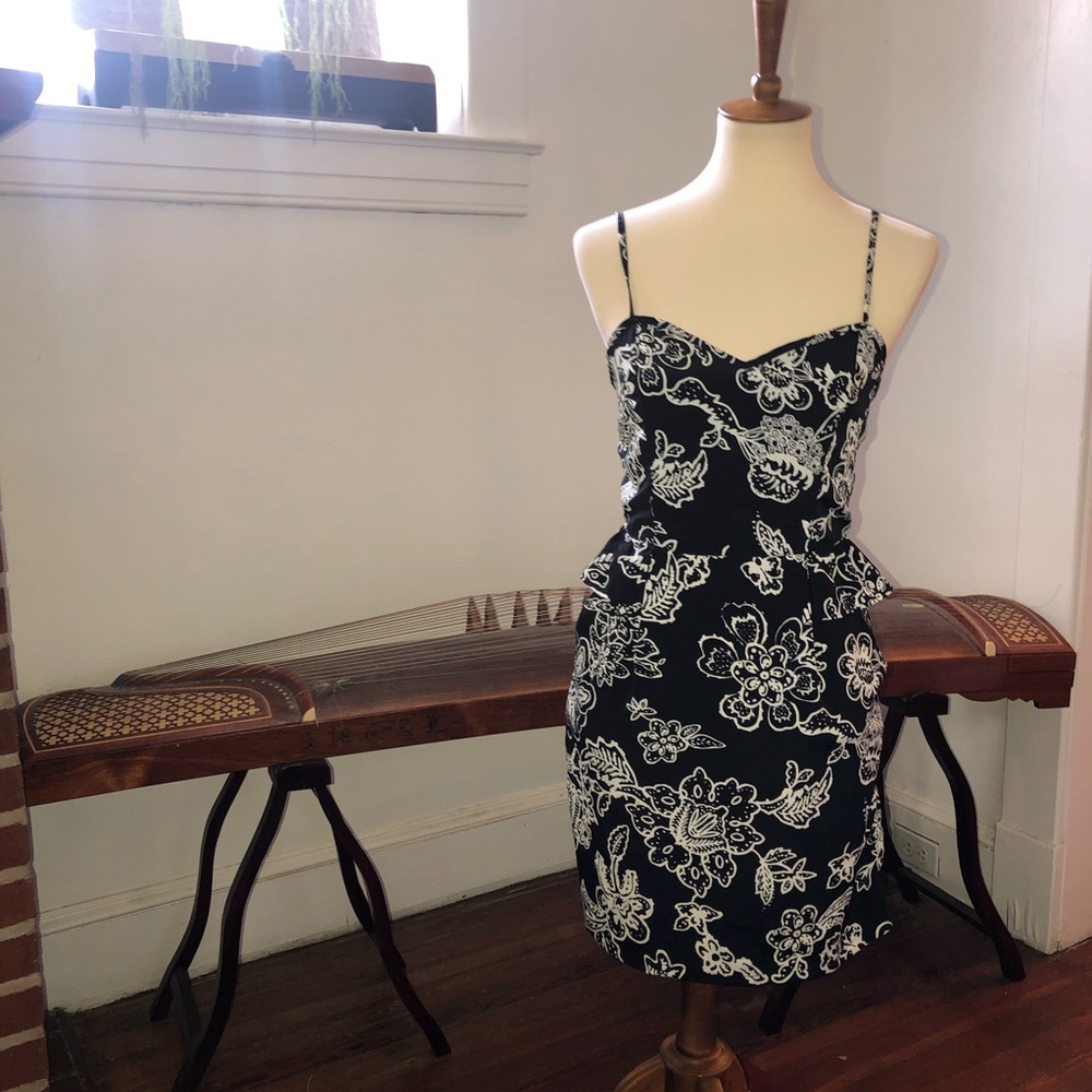 🖤🖤American Eagle Peplum Dress
